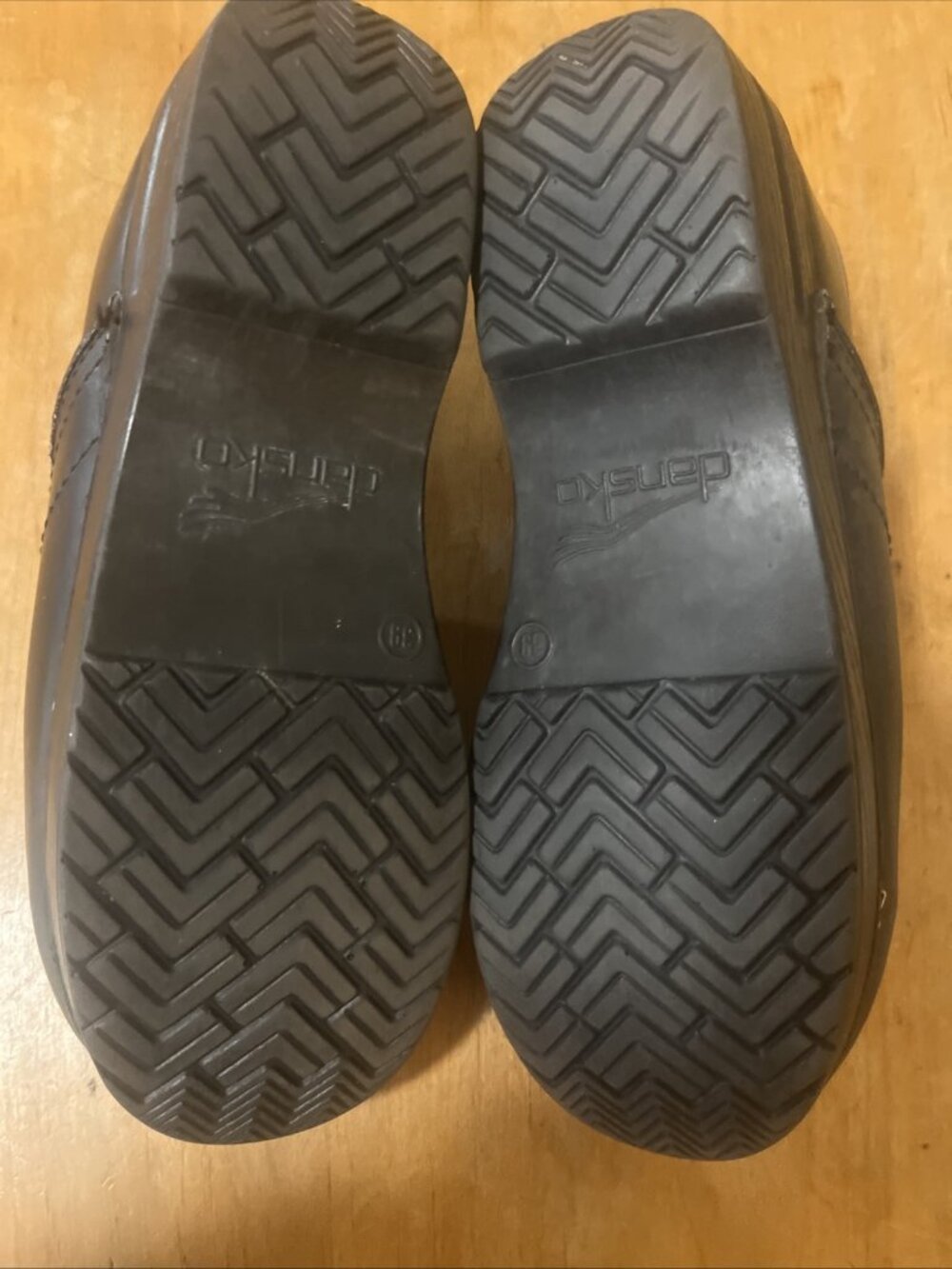 Dansko Matte Black Leather Shoes Slip On Clogs Women’s Size 39 Medical Nursing - Picture 7 of 10